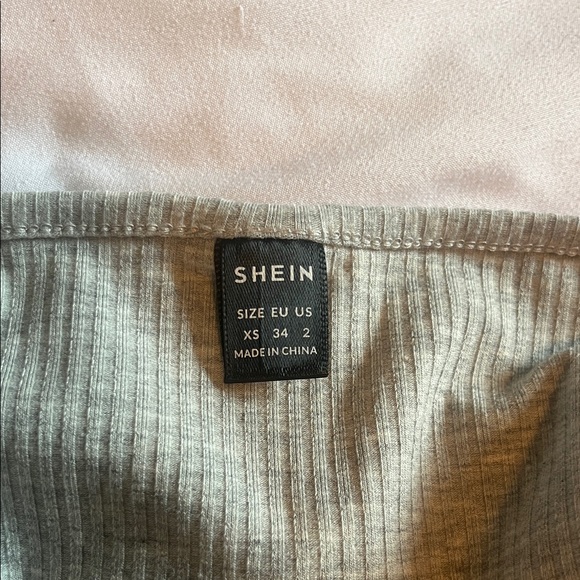 SHEIN Gray Ribbed Tank Top - Picture 3 of 4